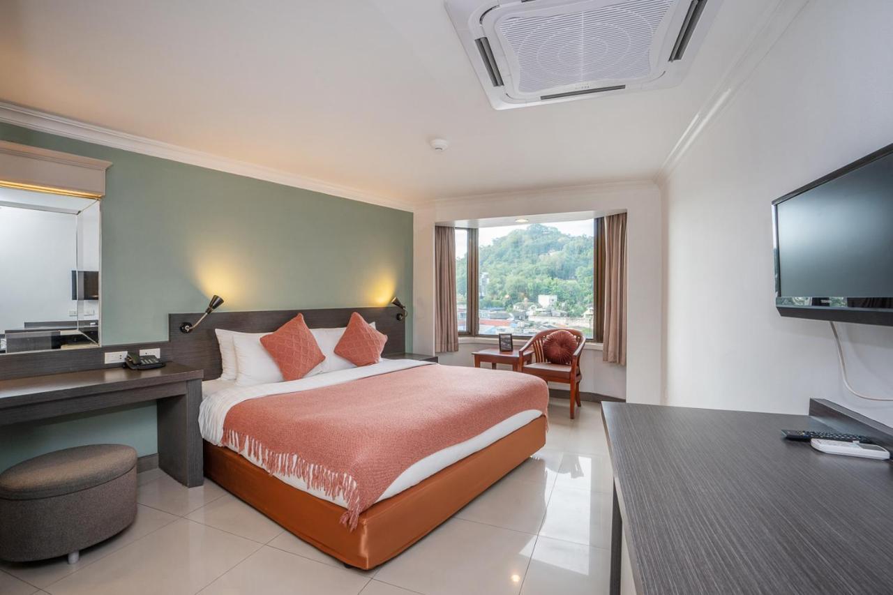 I Pavilion 4*
