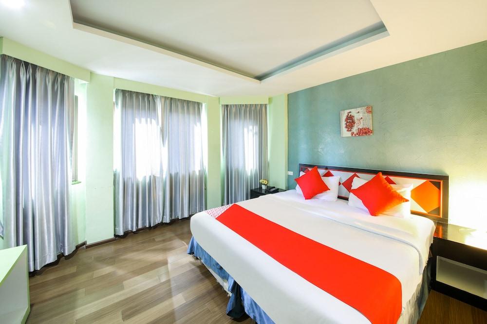 The Chilli By Golden Ray Hotel