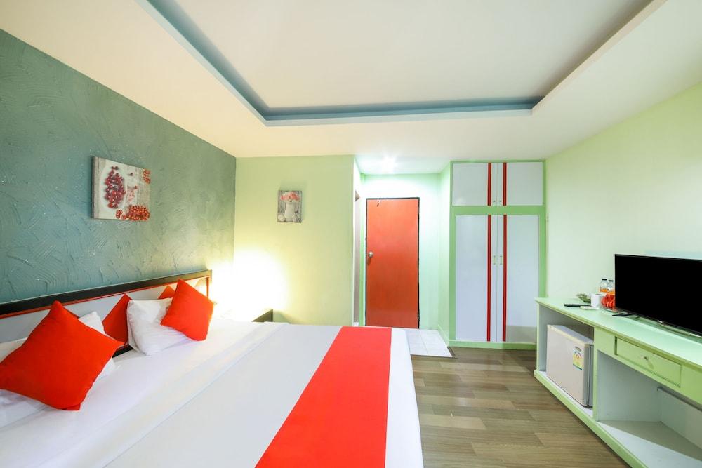 The Chilli By Golden Ray Hotel
