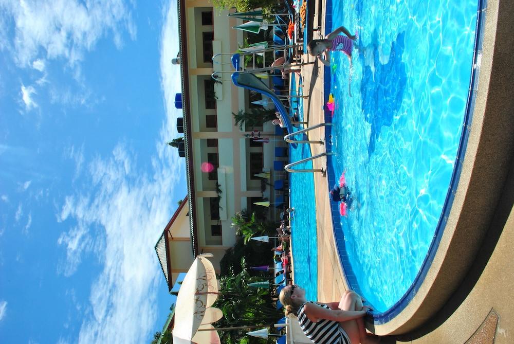 Hotel Village Karon