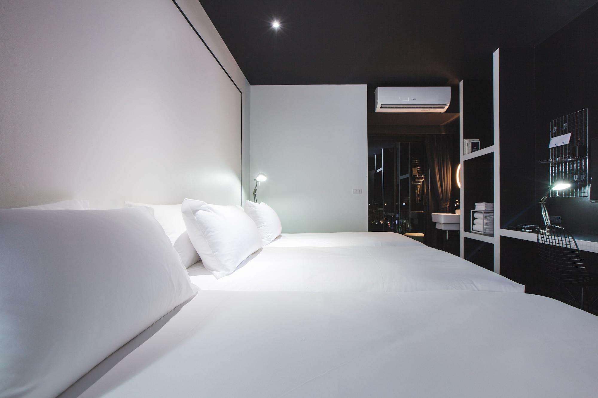 Blu Monkey Hub And Town- Free Day Coworking Space 4*
