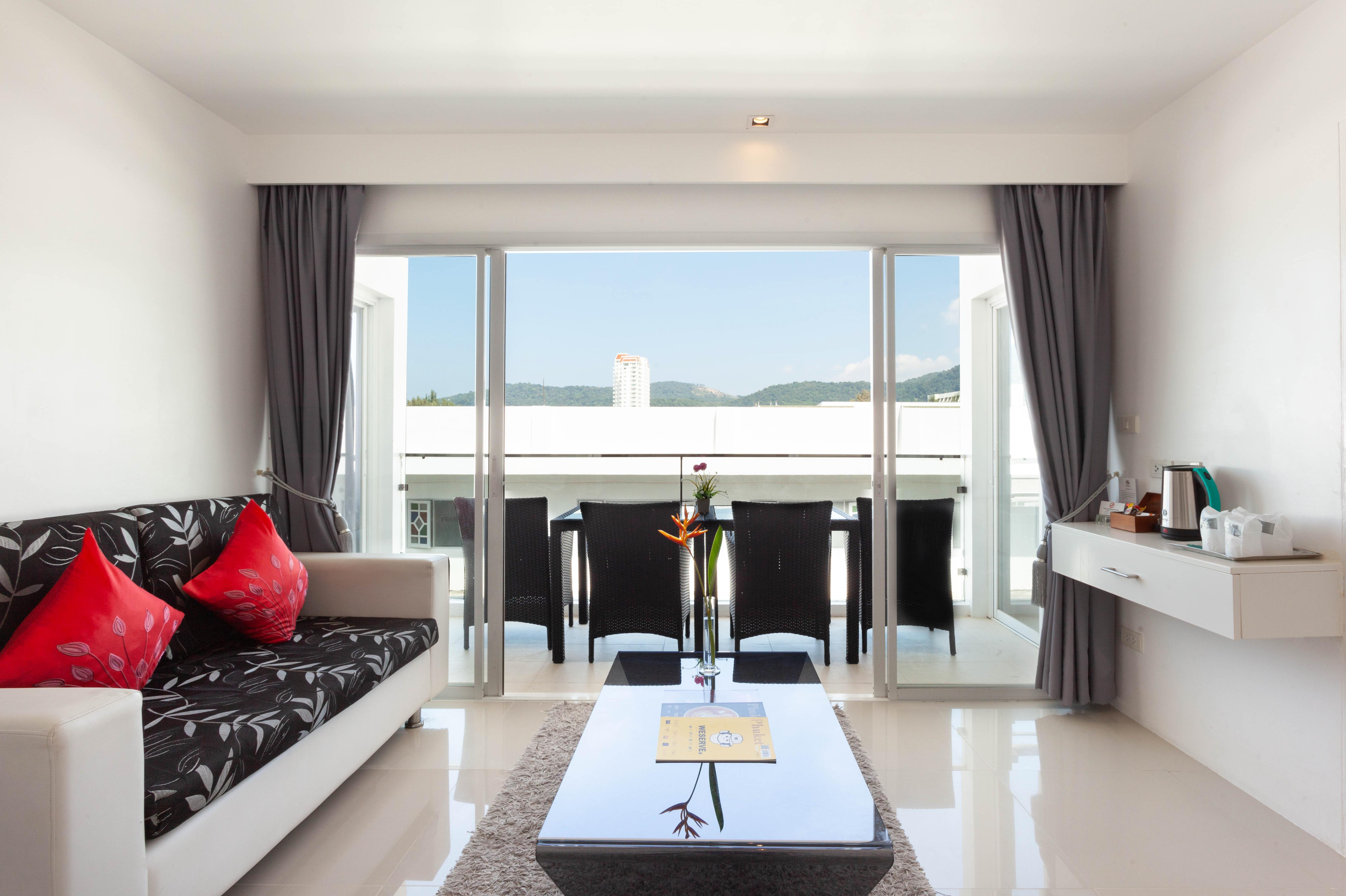Grand Sunset Phuket Hotel
