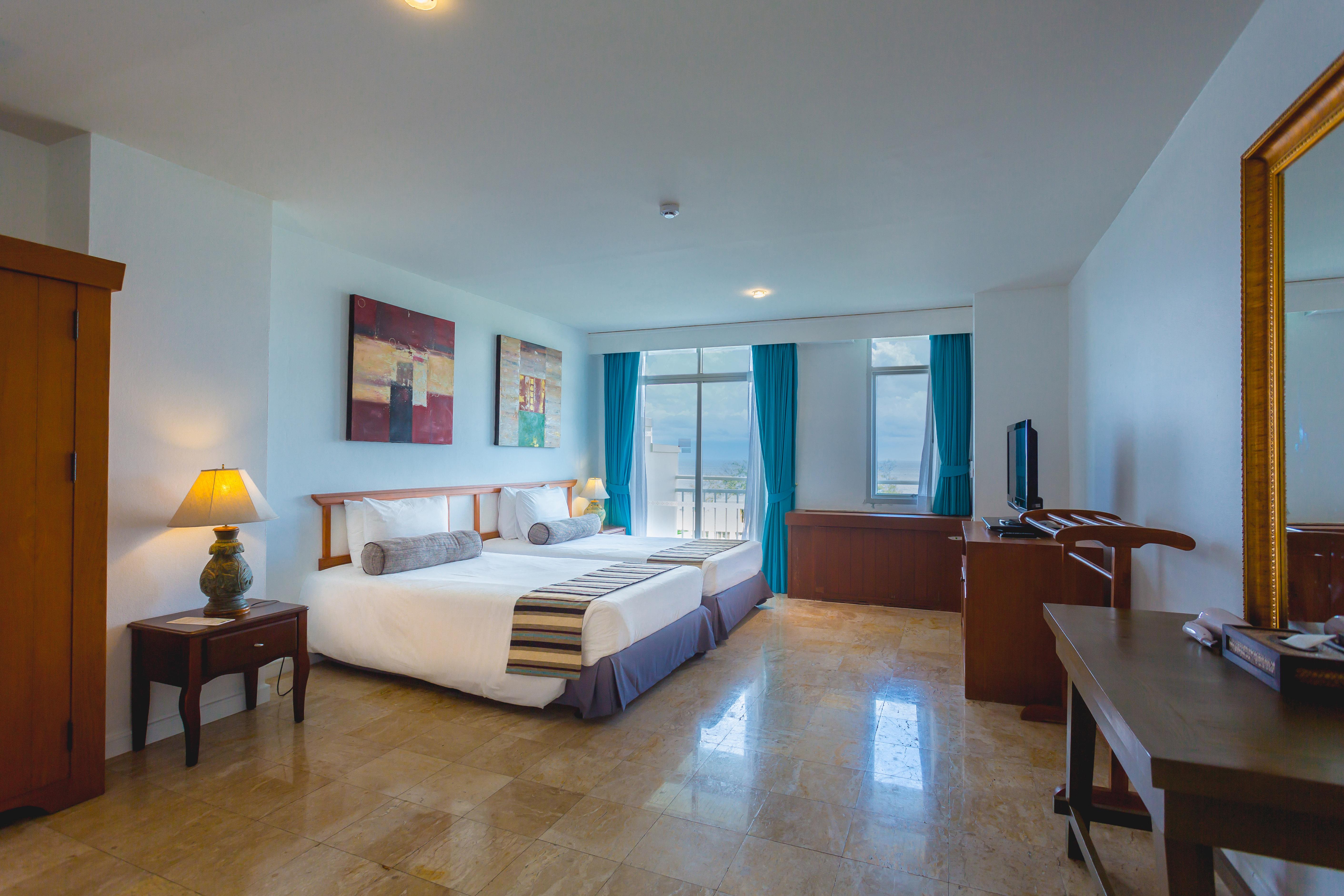 Waterfront Phuket By Centara 4*