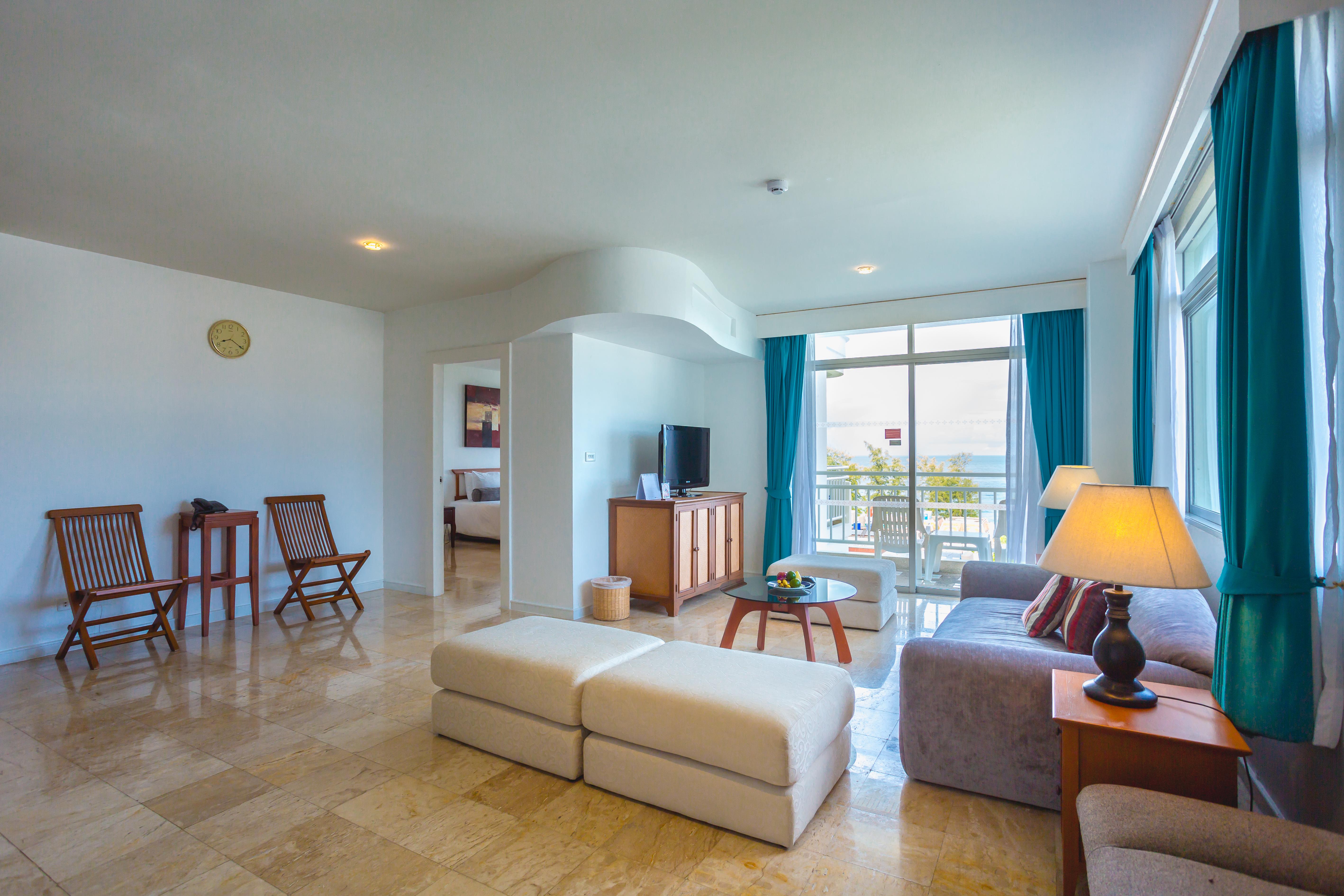 Waterfront Phuket By Centara