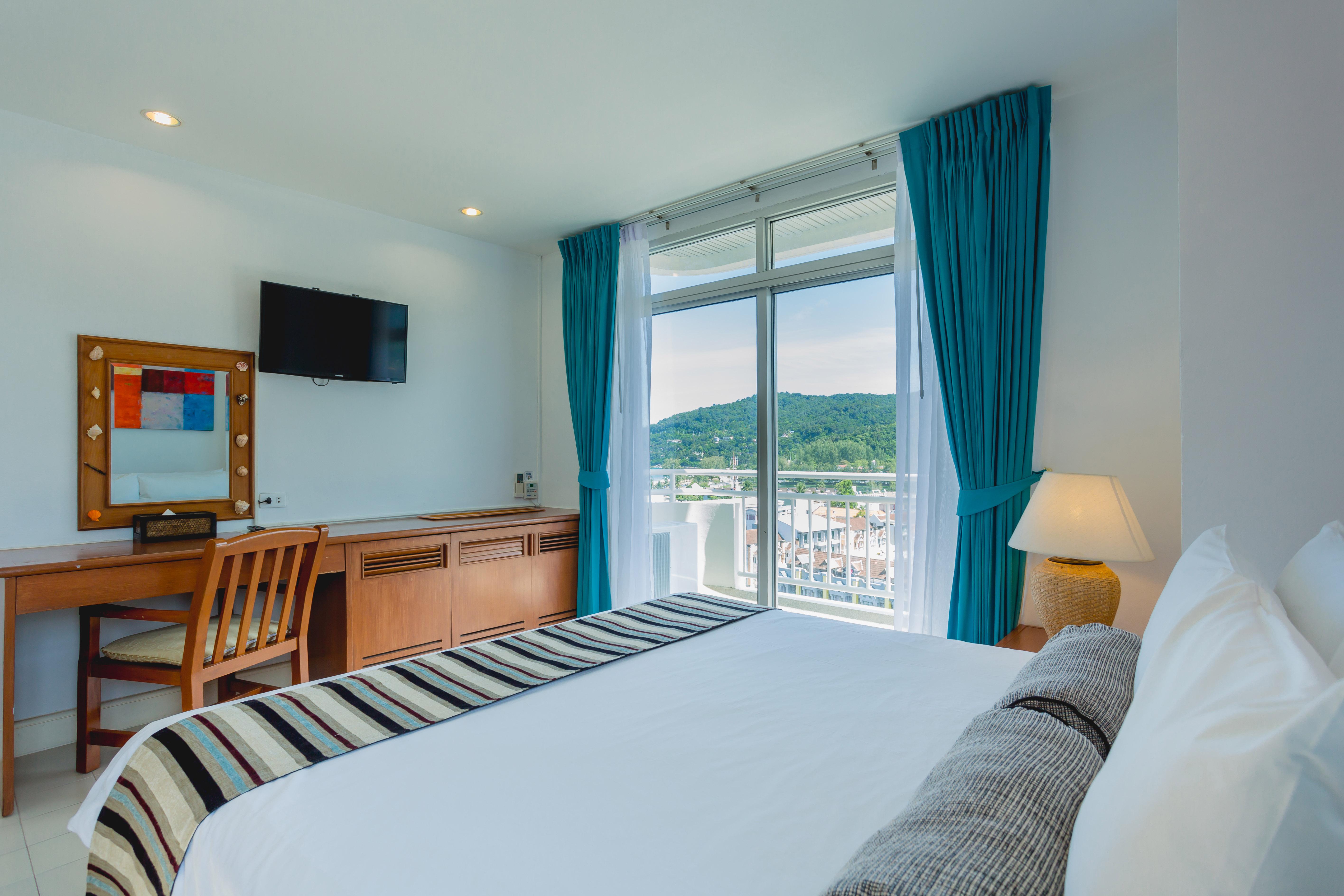 Hotel Waterfront Phuket By Centara Karon