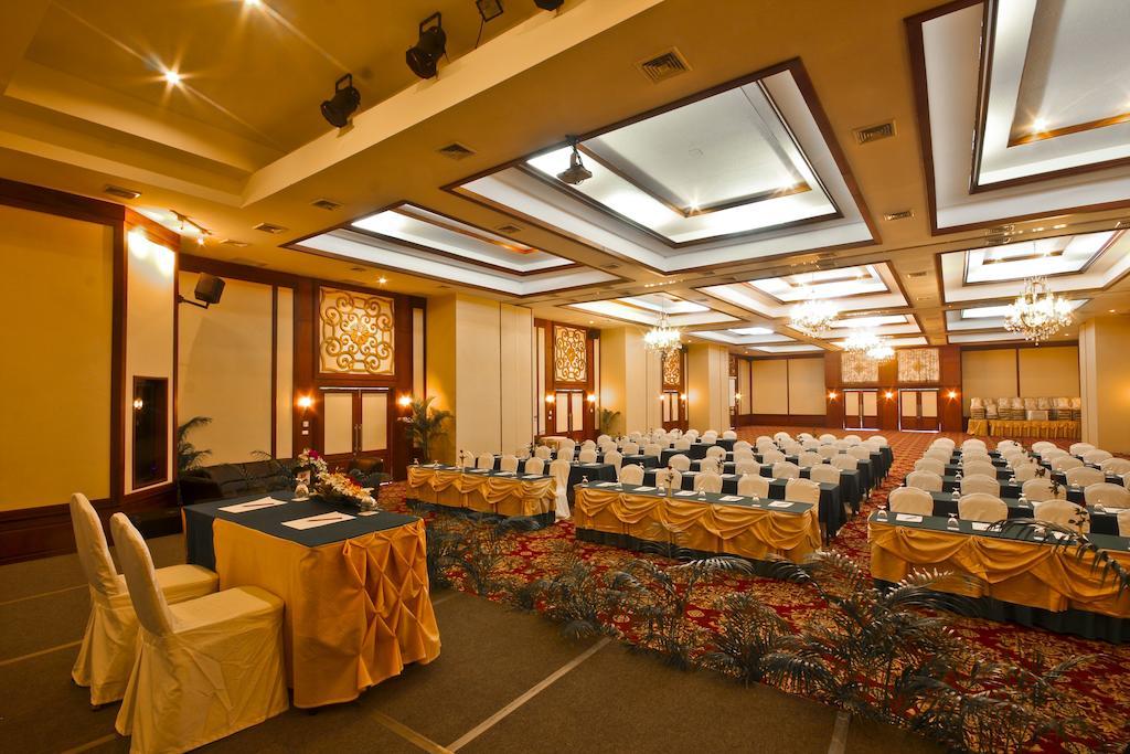 Resort Phuket Orchid And Spa 4*