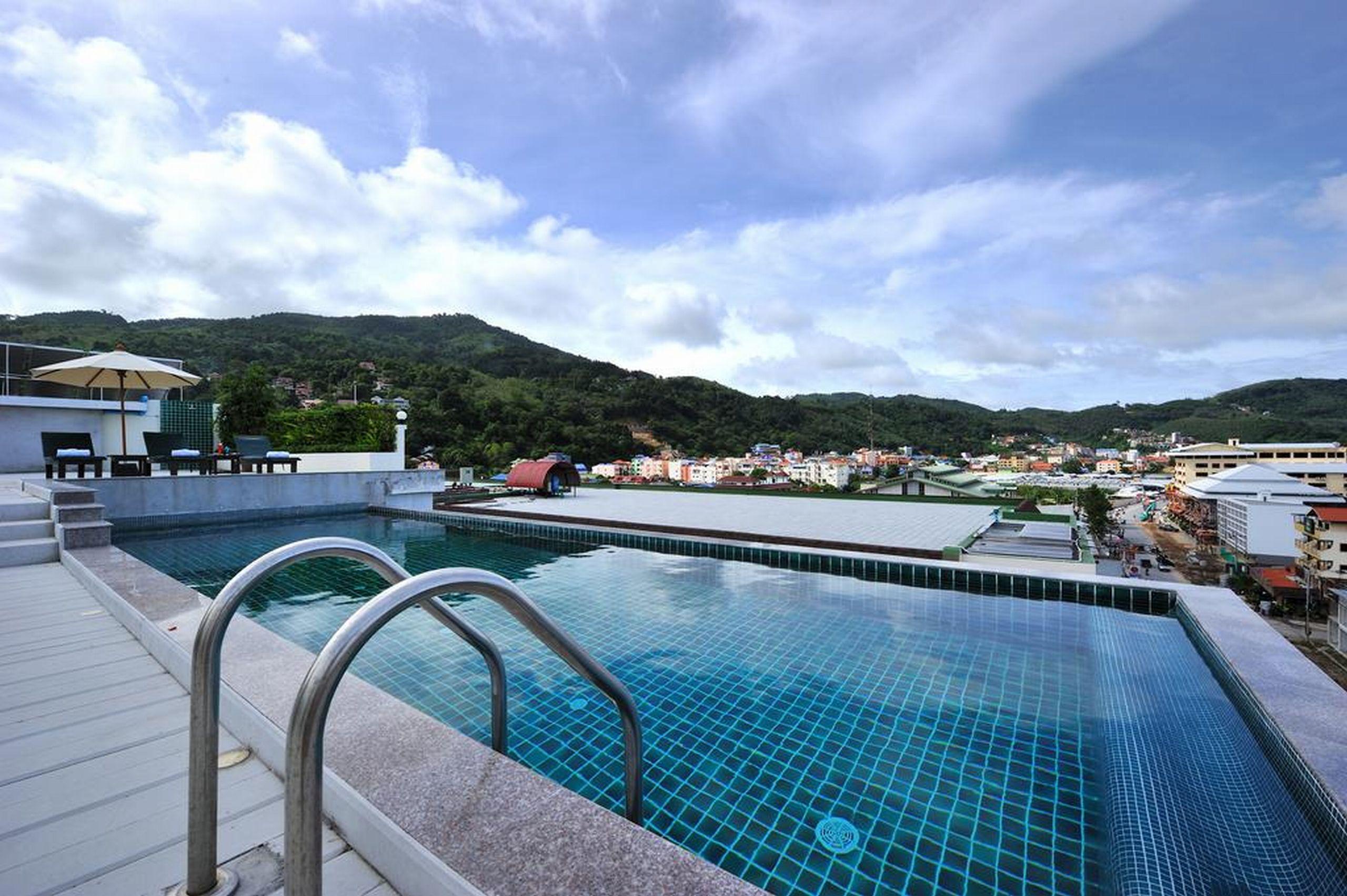 Apk And Hotel 3*