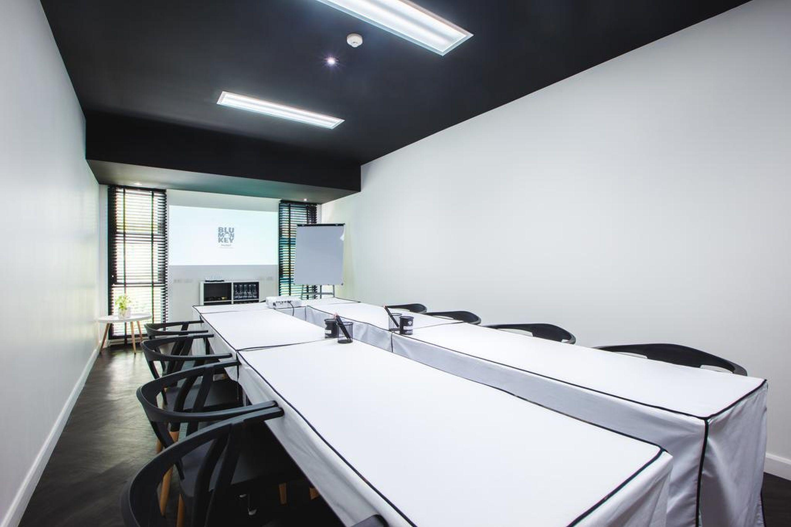 Blu Monkey Hub And Town- Free Day Coworking Space