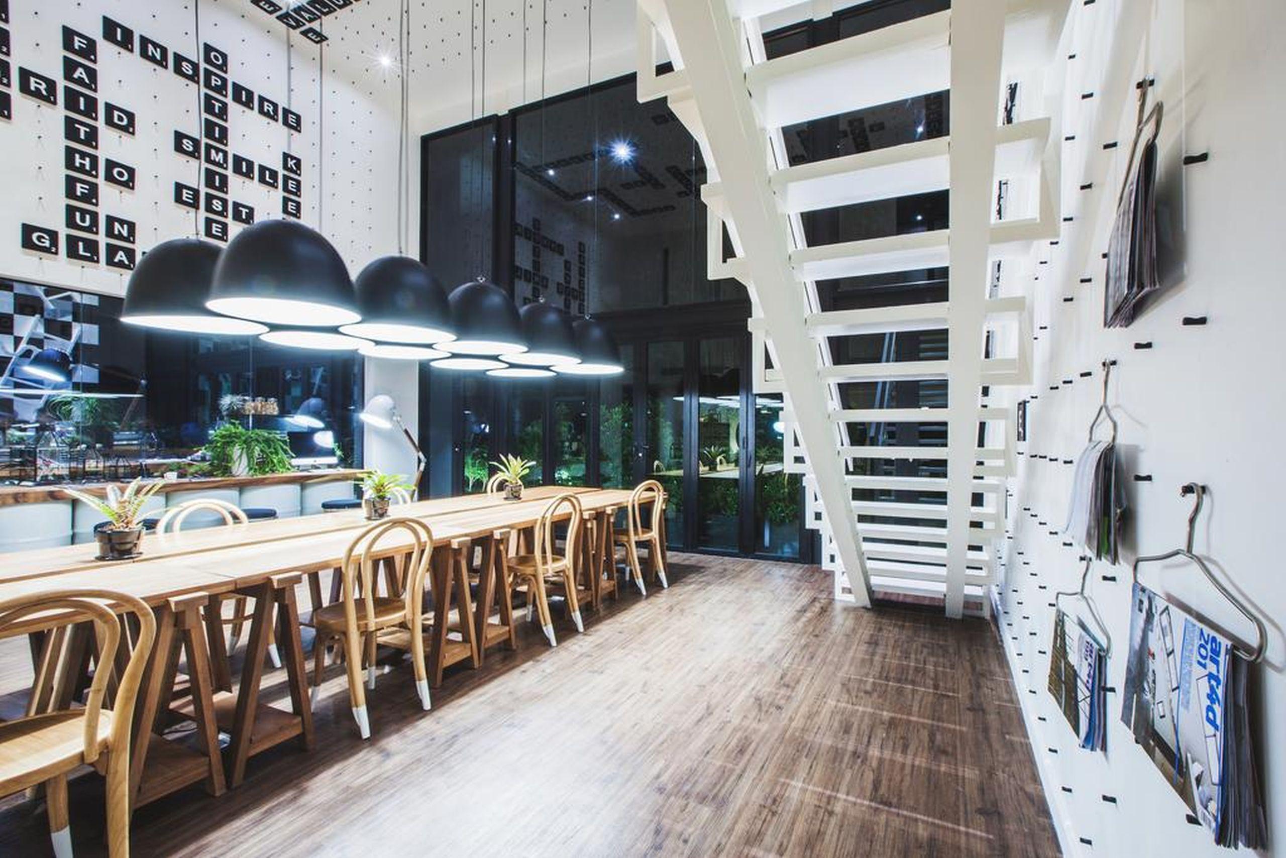 Blu Monkey Hub And Town- Free Day Coworking Space Phuket