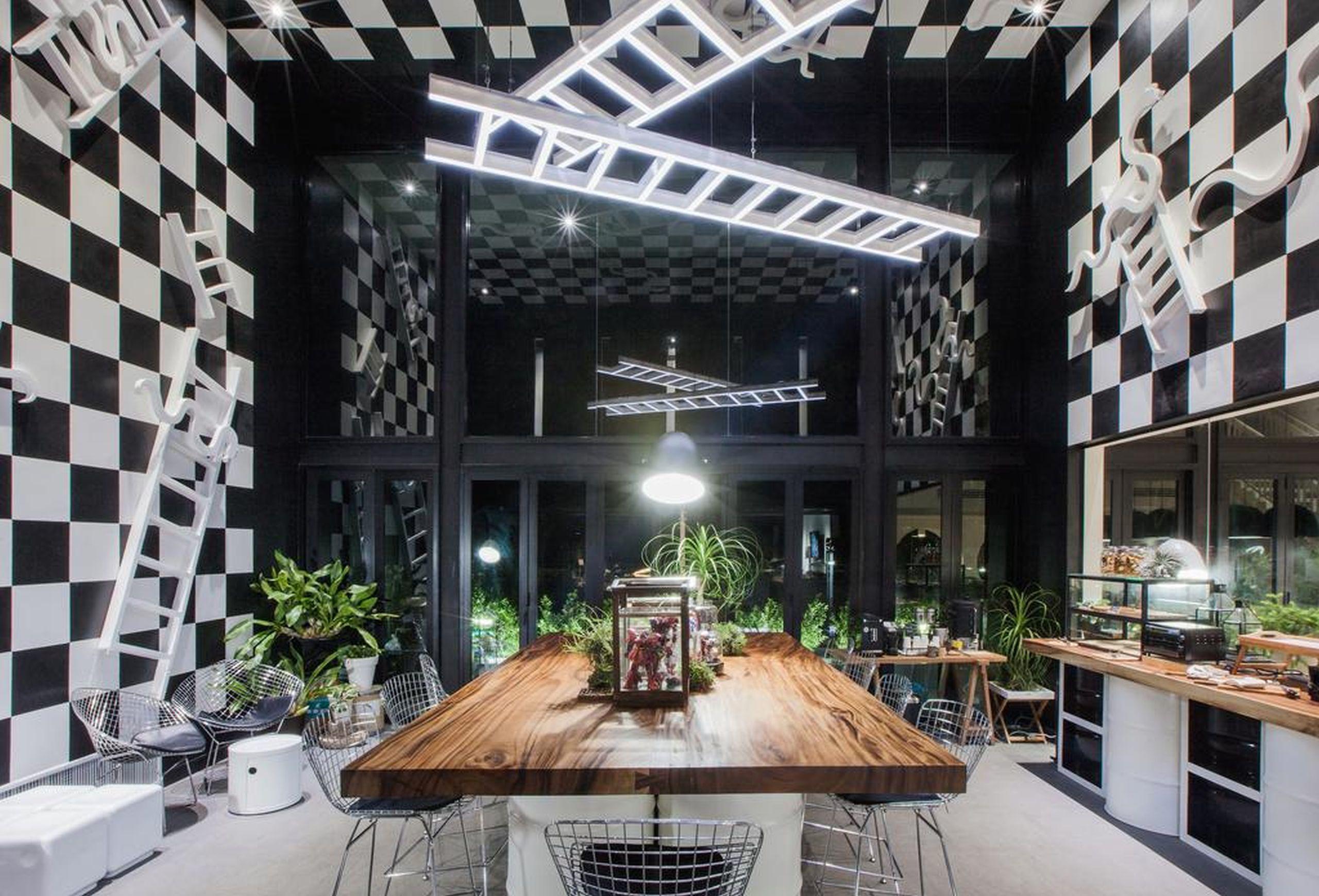 Blu Monkey Hub And Town- Free Day Coworking Space Phuket