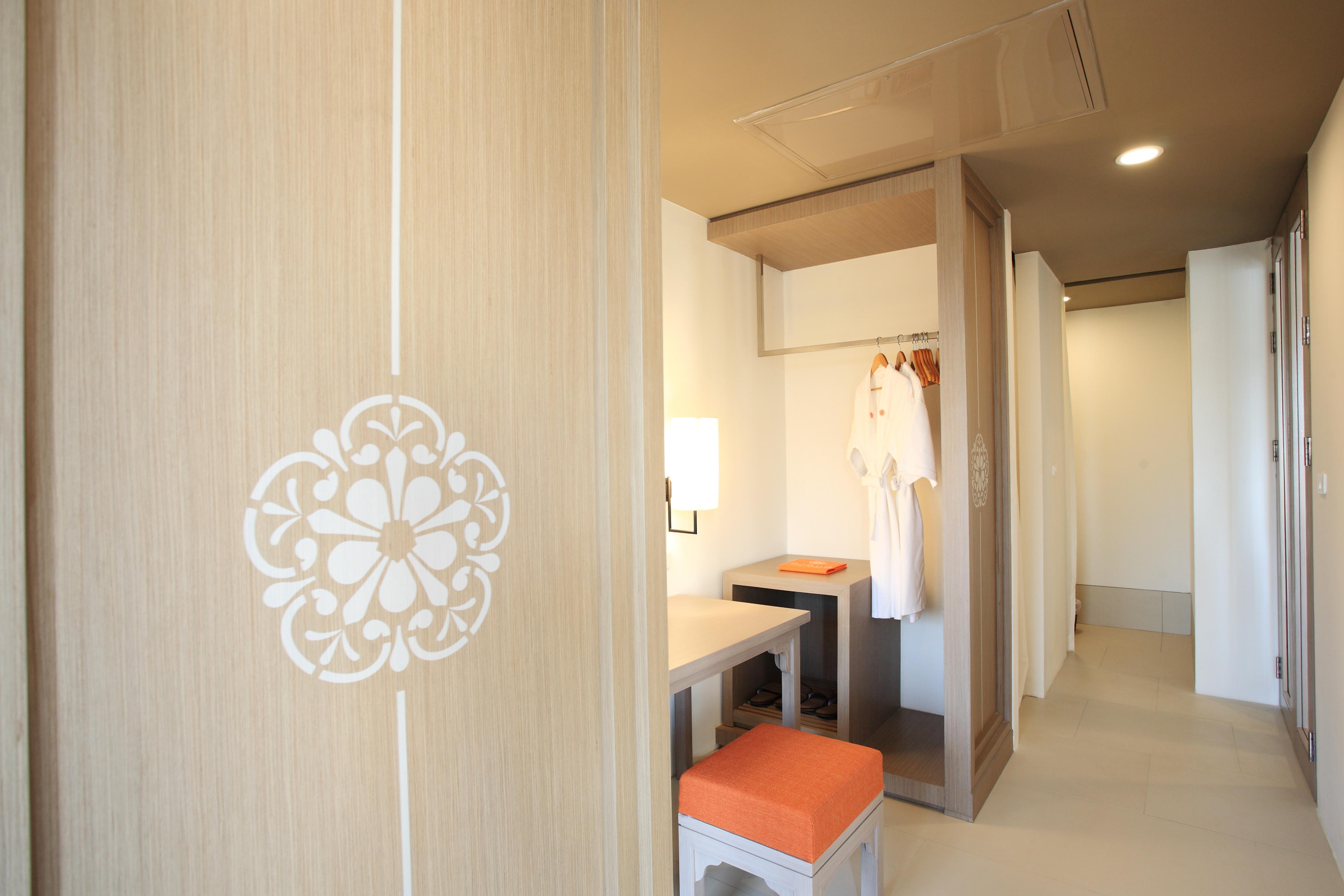 Proud Phuket, Naiyang Hotel