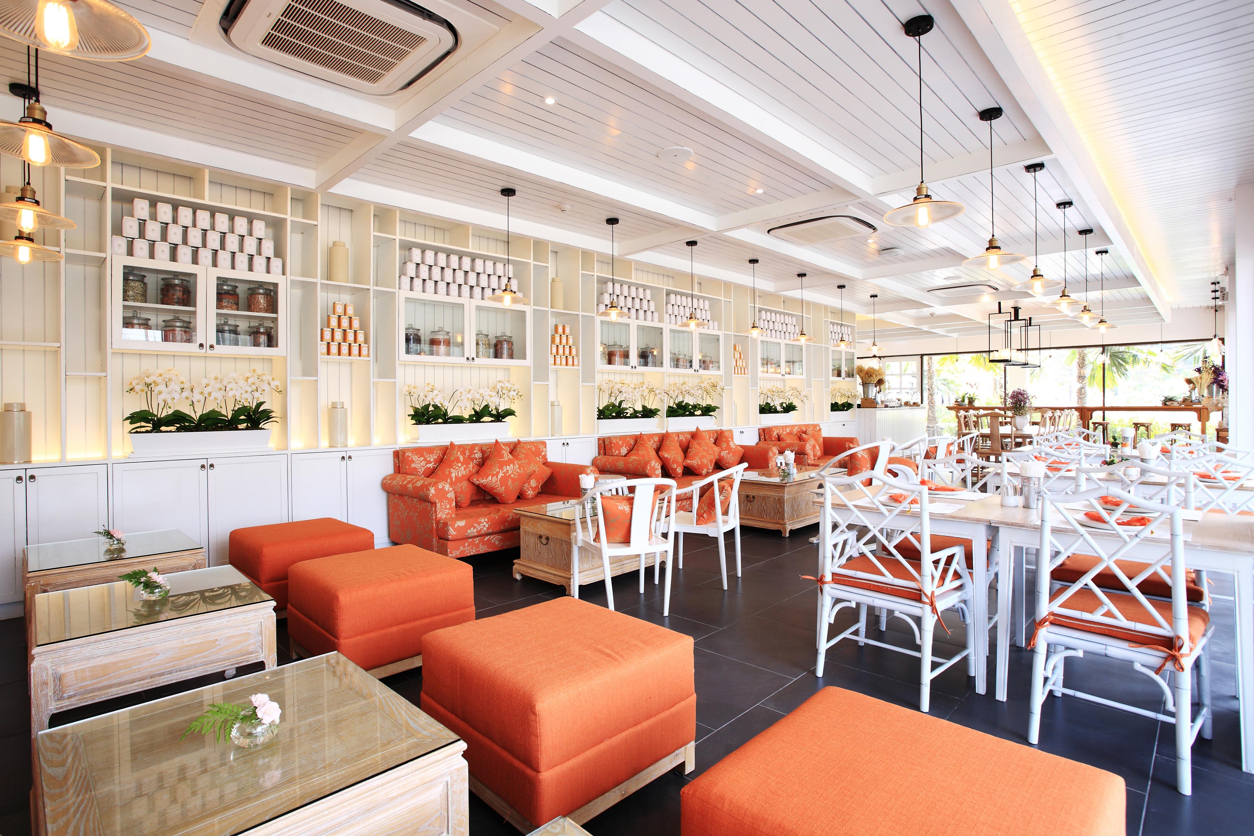 Proud Phuket, Naiyang 4*