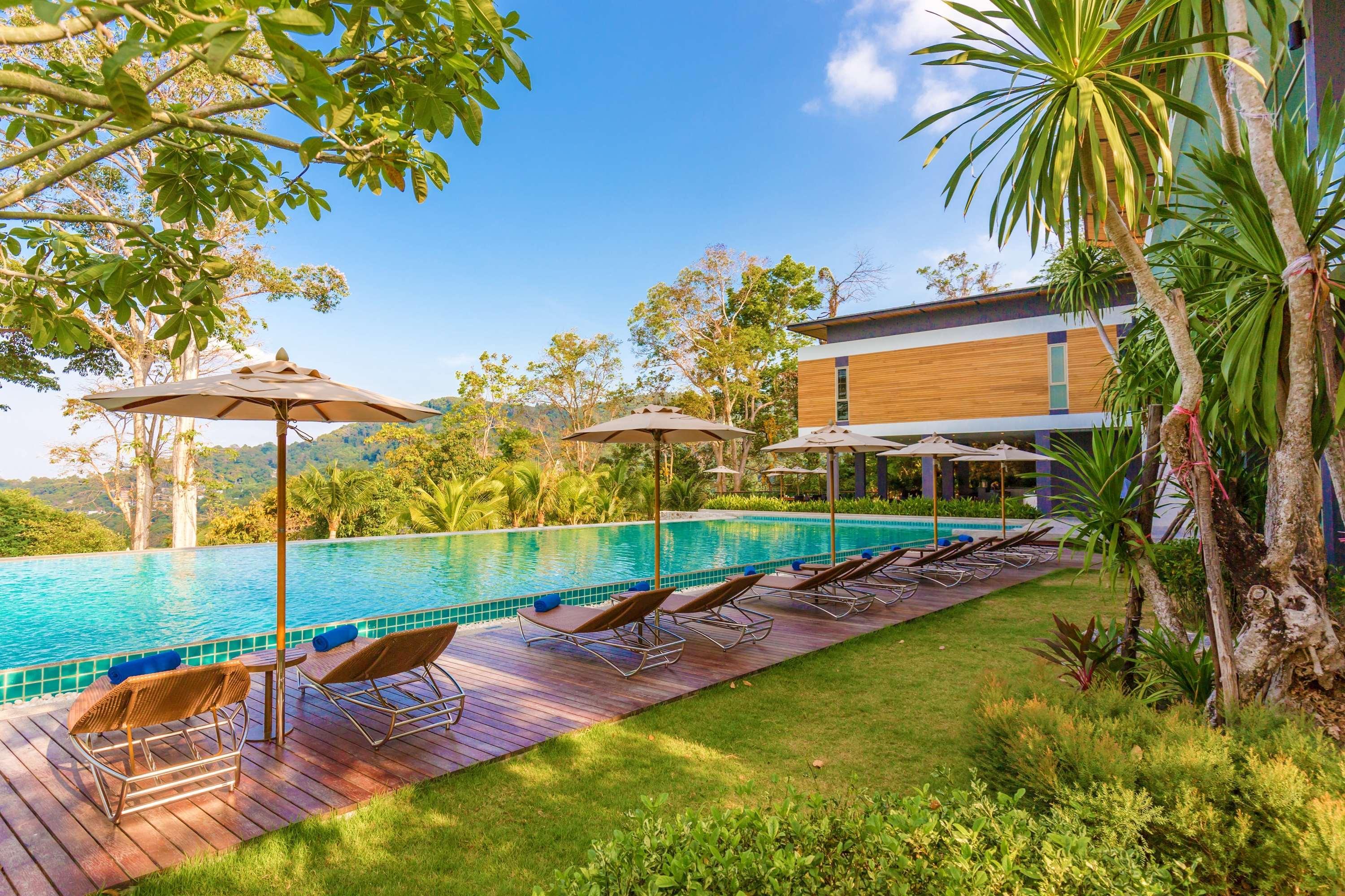 Wyndham Grand Phuket Kalim Bay - Sha Extra Resort Strand Kamala