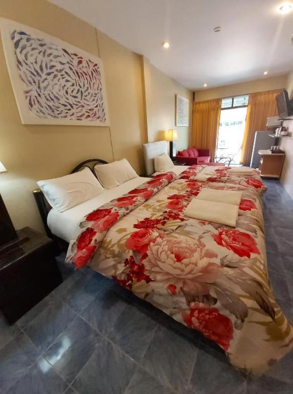 Hotel Nb House *