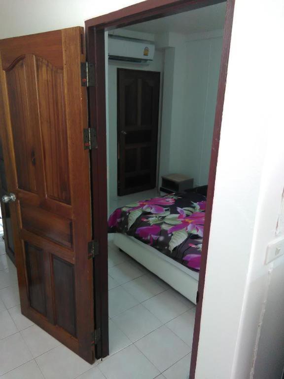 Hotel Nb House *