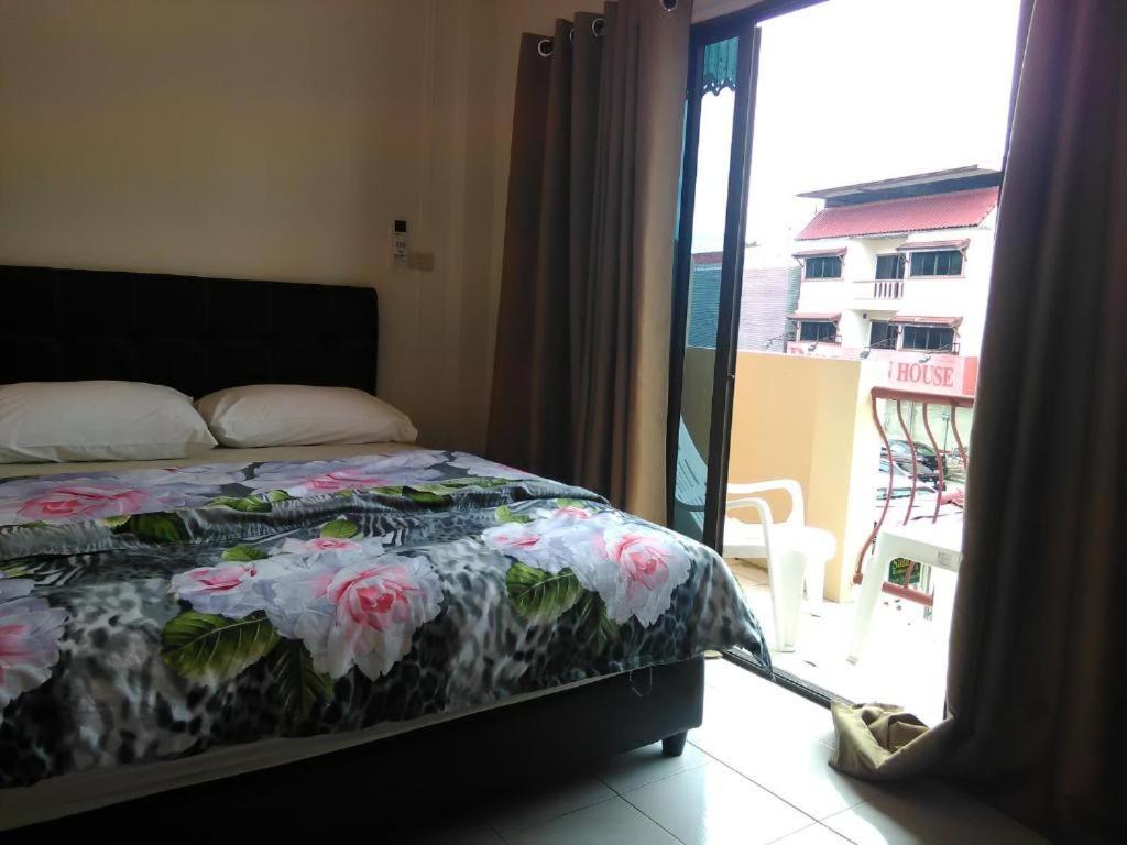 Nb House Hotel