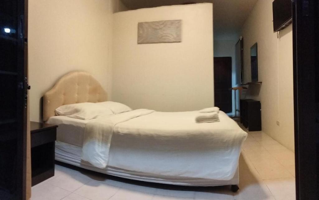 Hotel Nb House *