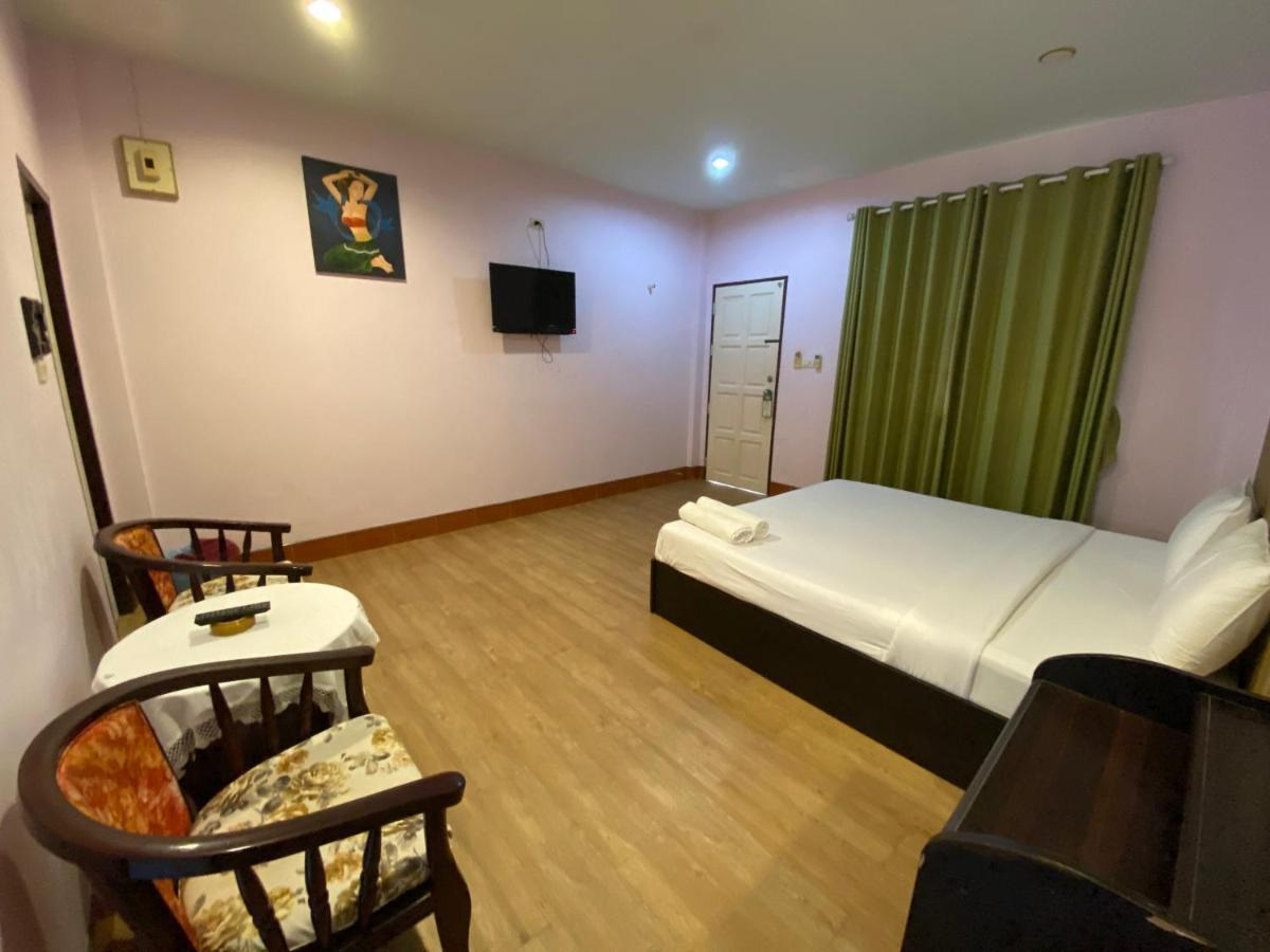 Pachumas Hotel Karon