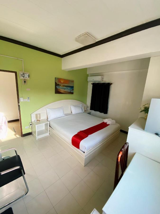 Holidays House Karon