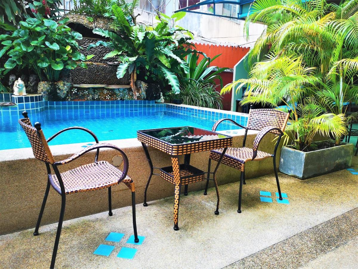 Hotel Seven Seas