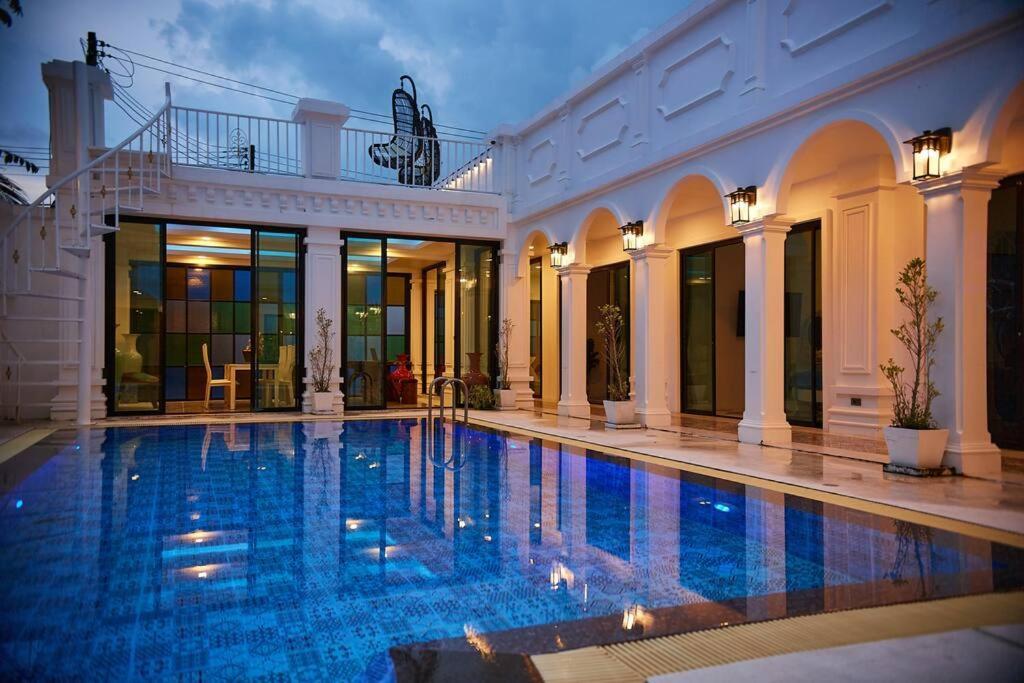 White Villa Phuket
