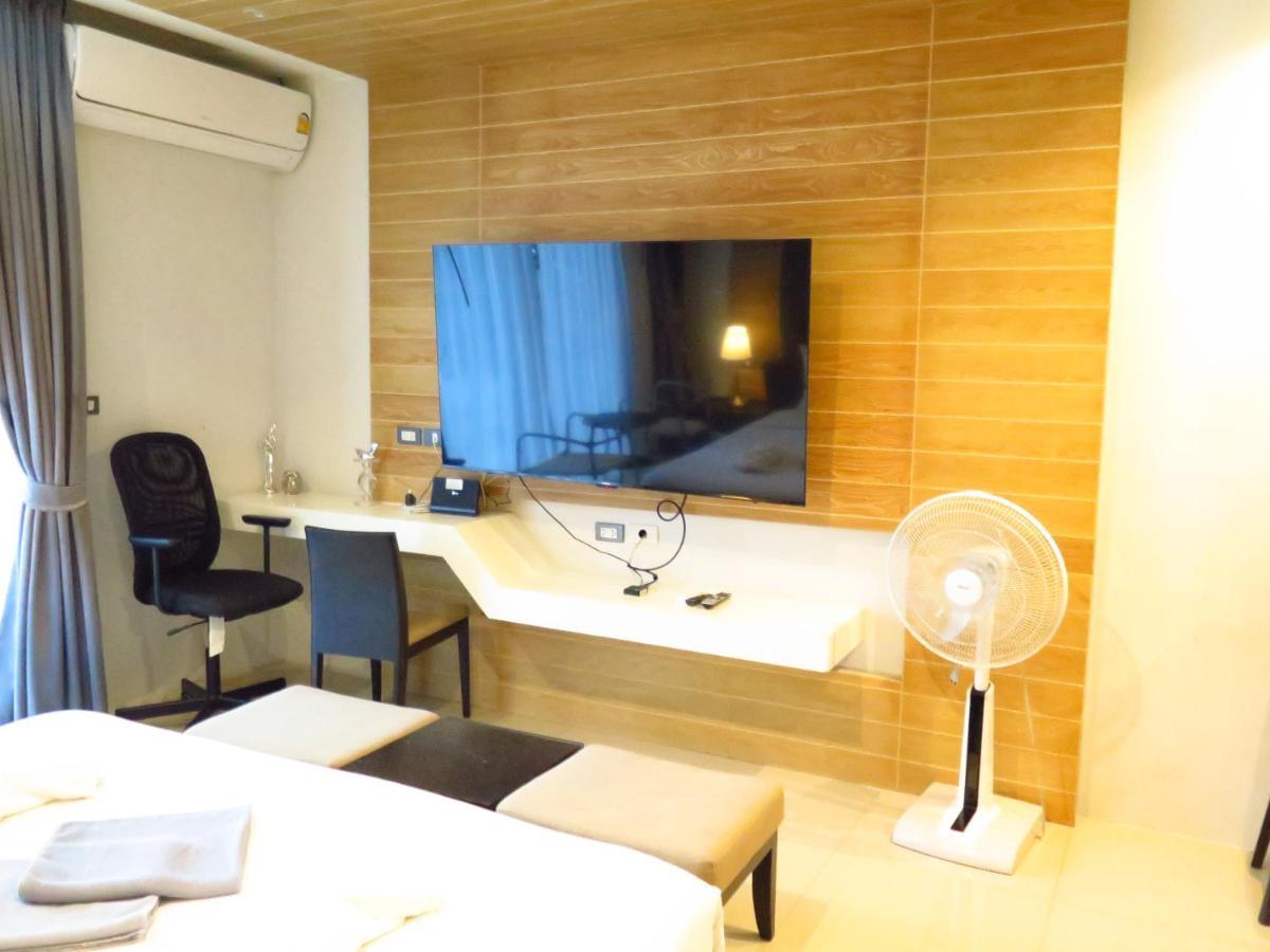 Pool Front Sexy Fully Furnished Holiday home Patong