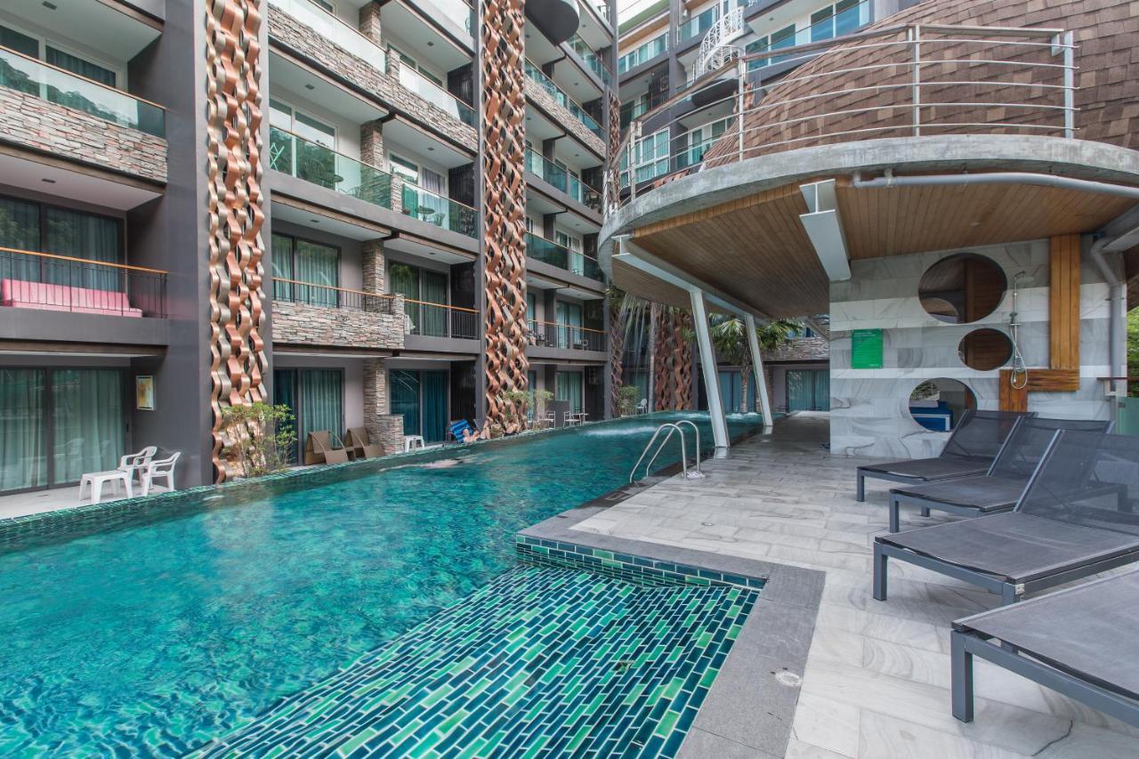 Pool Front Sexy Fully Furnished Holiday home Patong