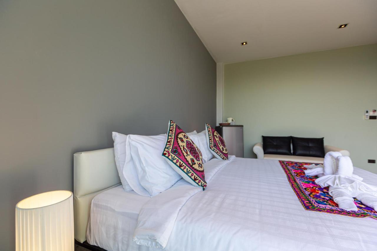 Hotel Rossarin Sea View 4*