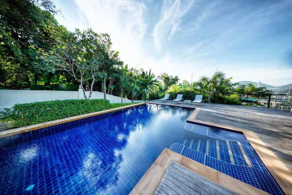 Villa 壮丽震撼的巴东海景豪华五卧室别墅 *