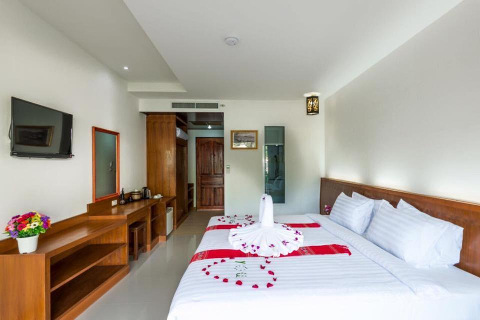Baan Vanida Garden Karon