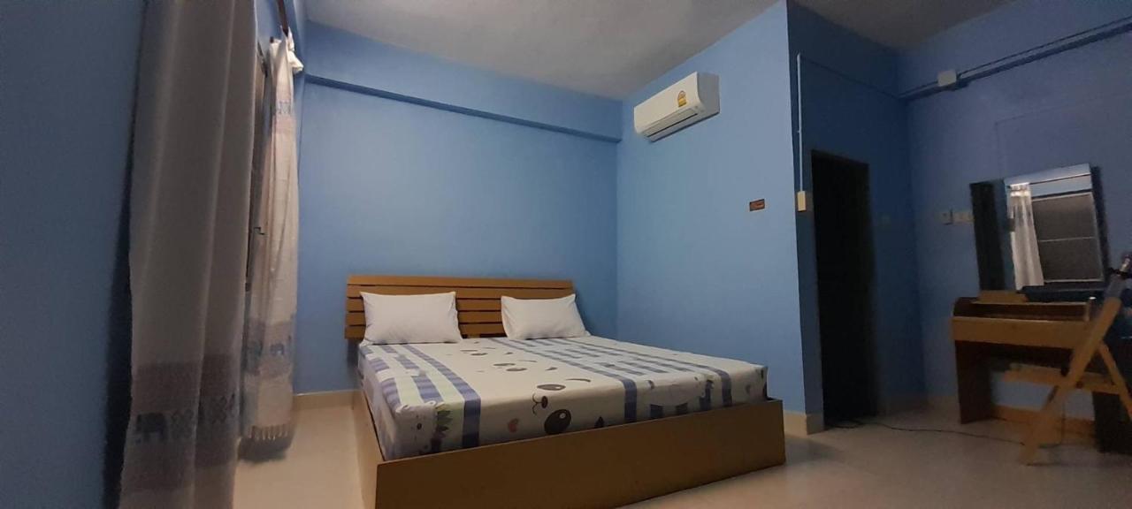 Hostel Baan Nakarin บ้านนครินทร์ *