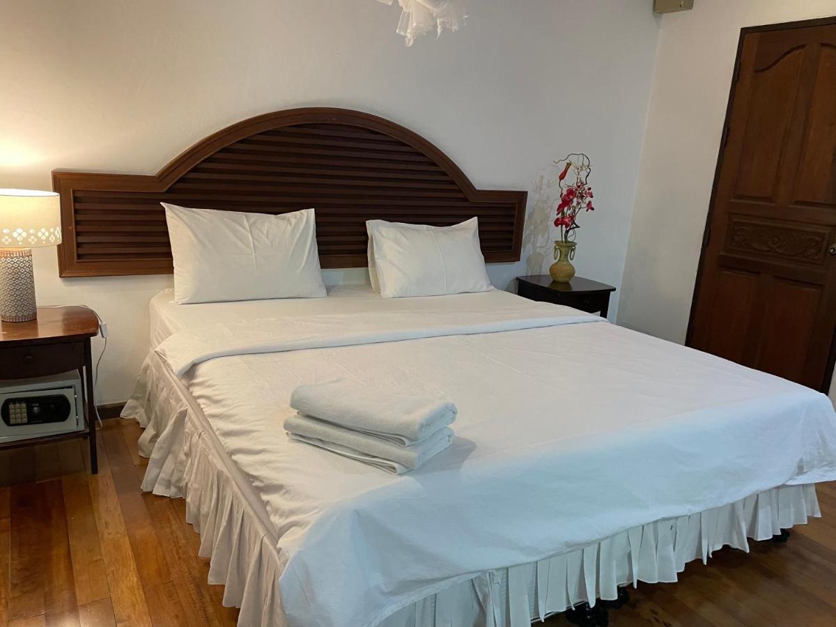 Nawaporn Place Hotel 2*