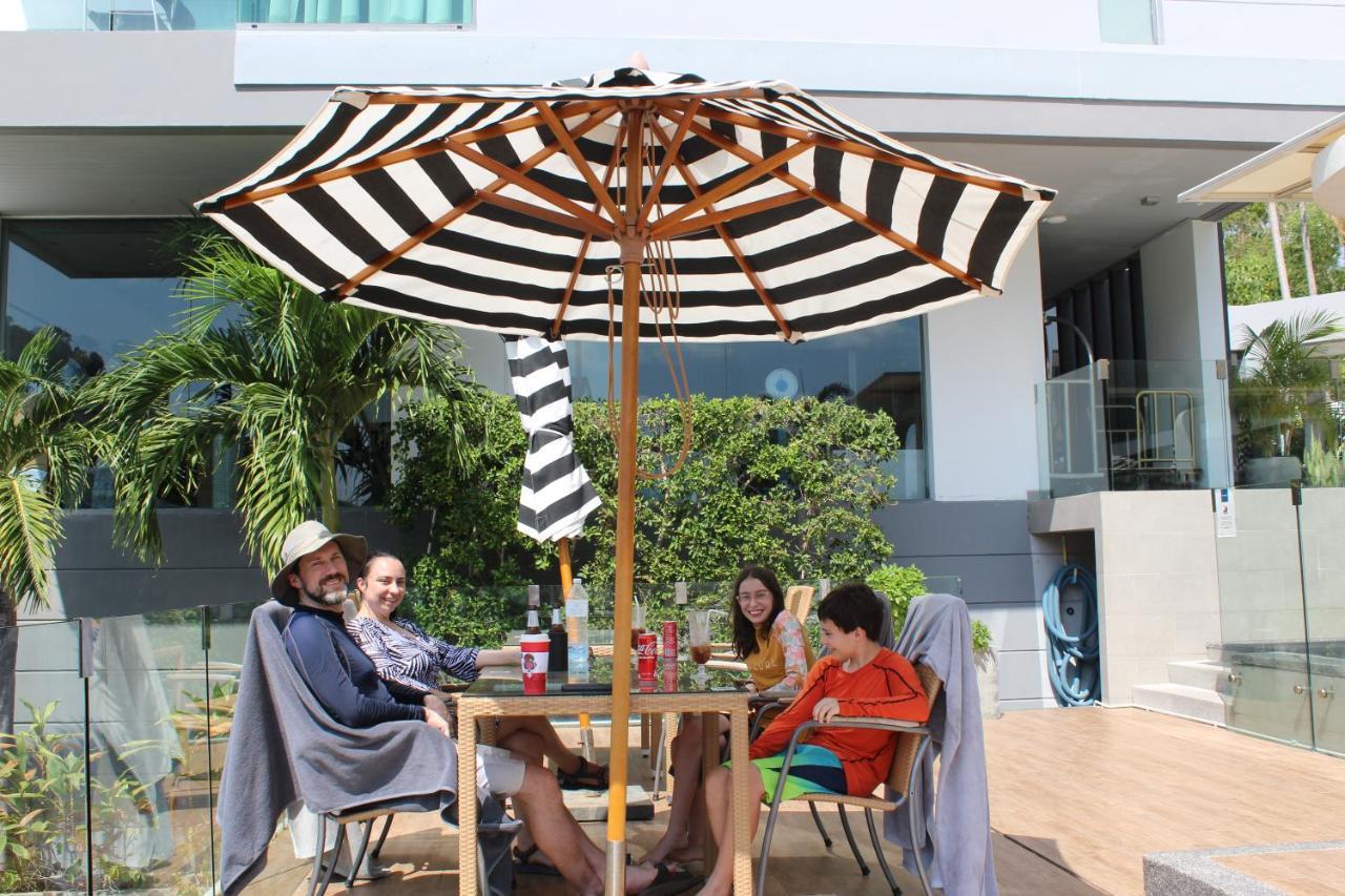Aparthotel Lets Twin Sands Resort&spa-sha Extra 4*