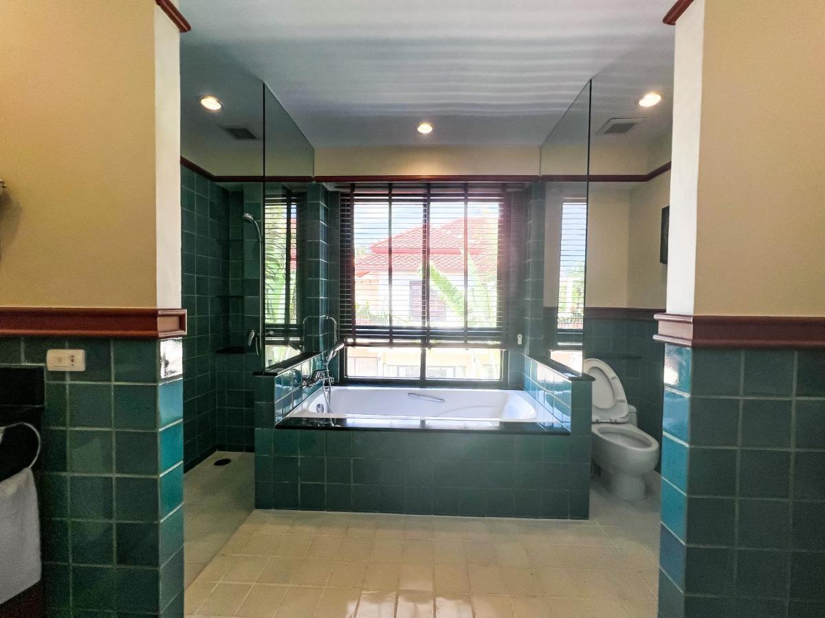 Villa 3-4br Laguna Phuket Golf Course With Pool & Jacuzzi