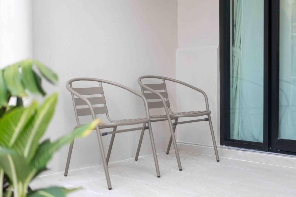 Private 4br Model Center