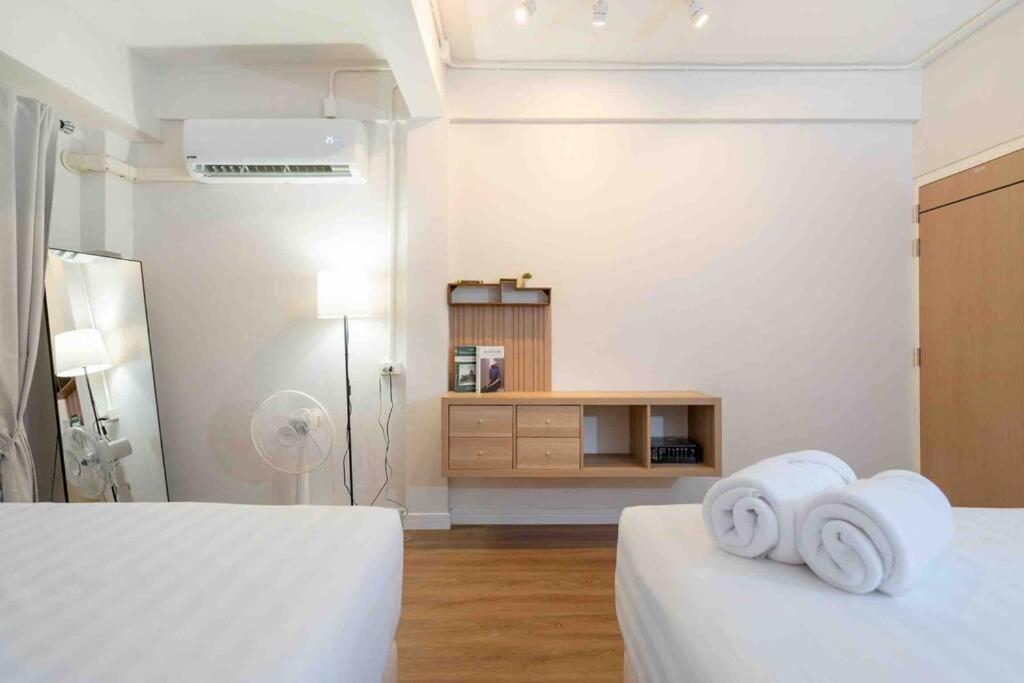 Private 4br Model Center