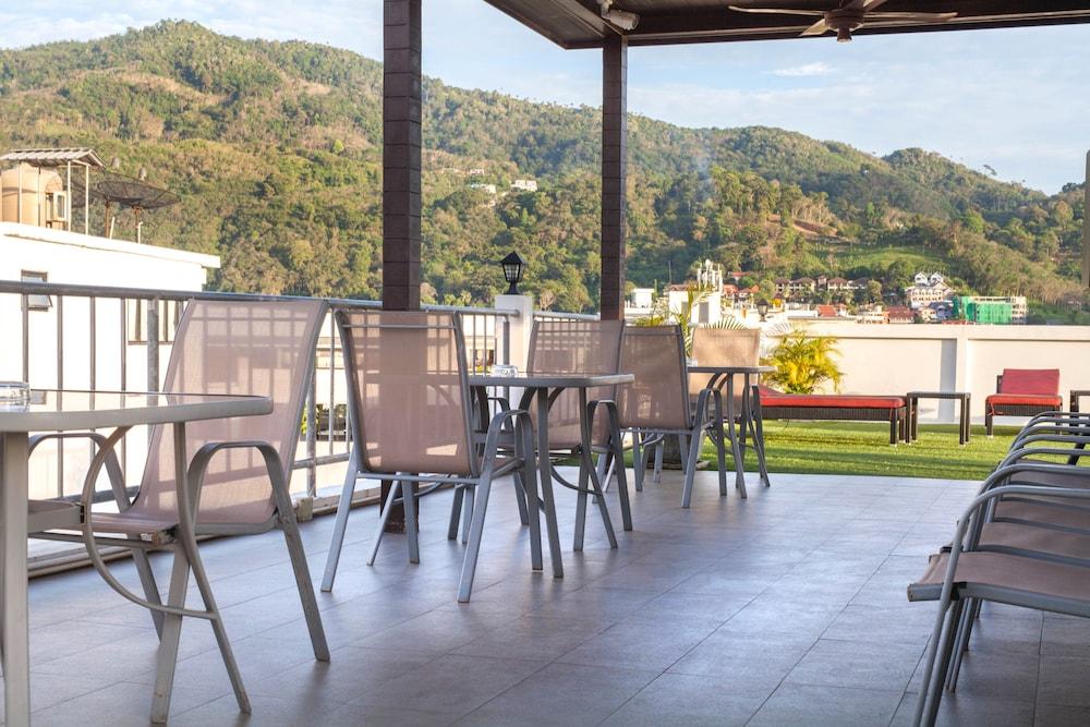 Resort Paripas Patong