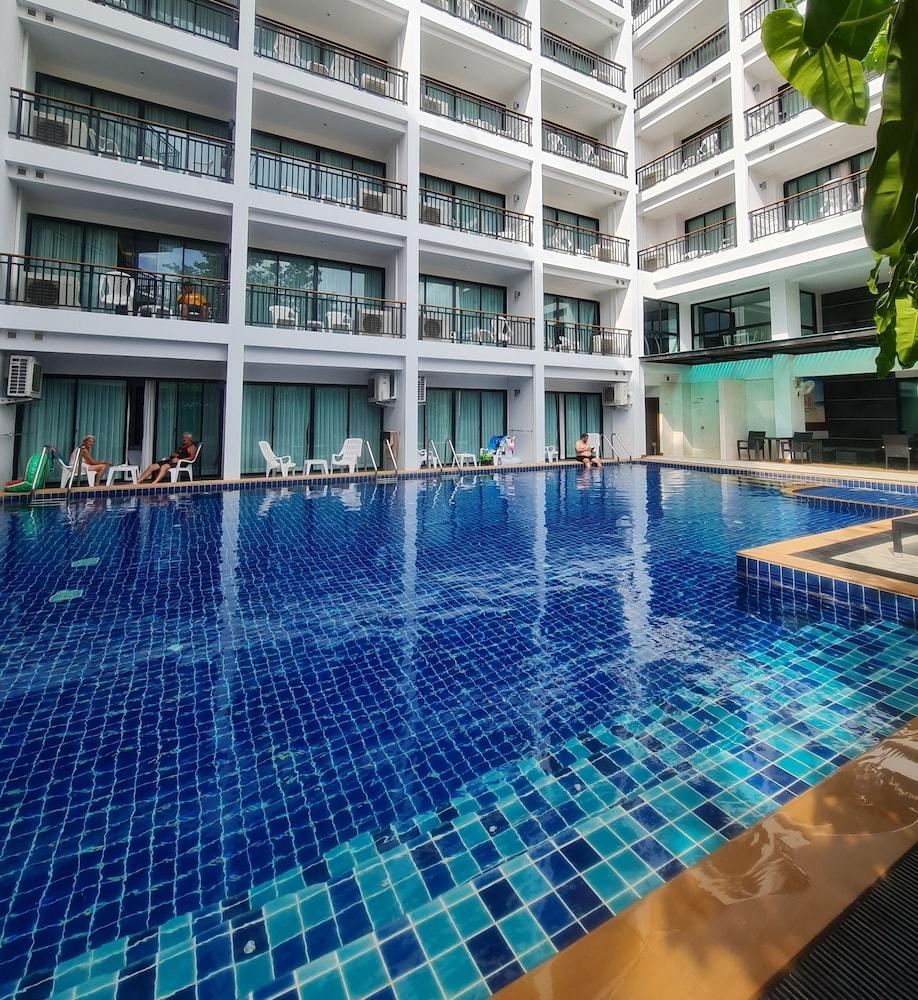 Resort Paripas 4*