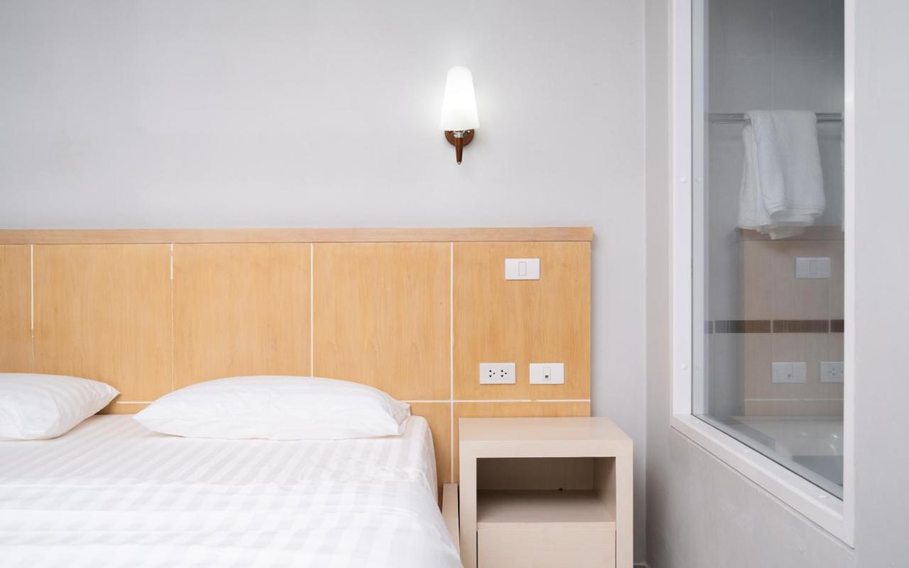 Gp House Phuket 3*