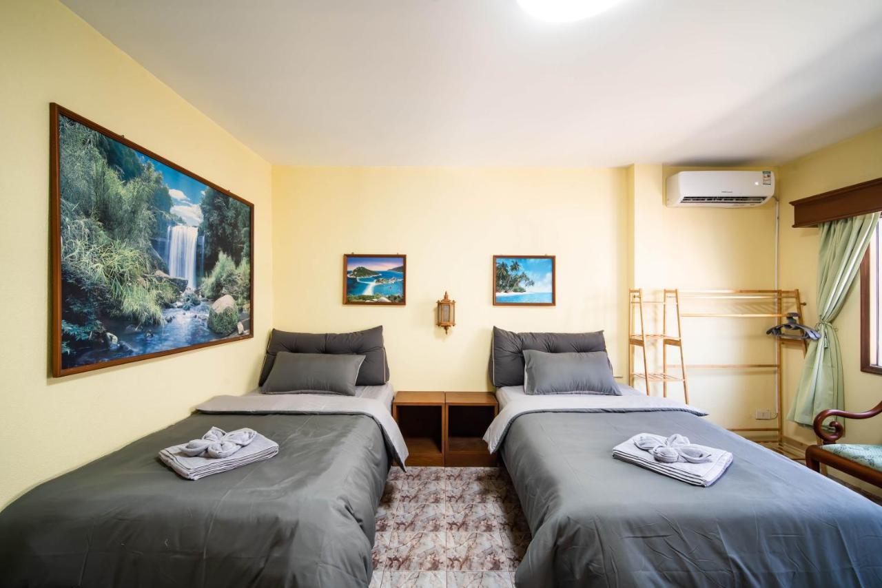 Aparthotel Zj House *