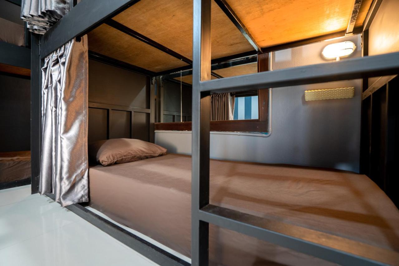 Black Pantera Hostel Patong