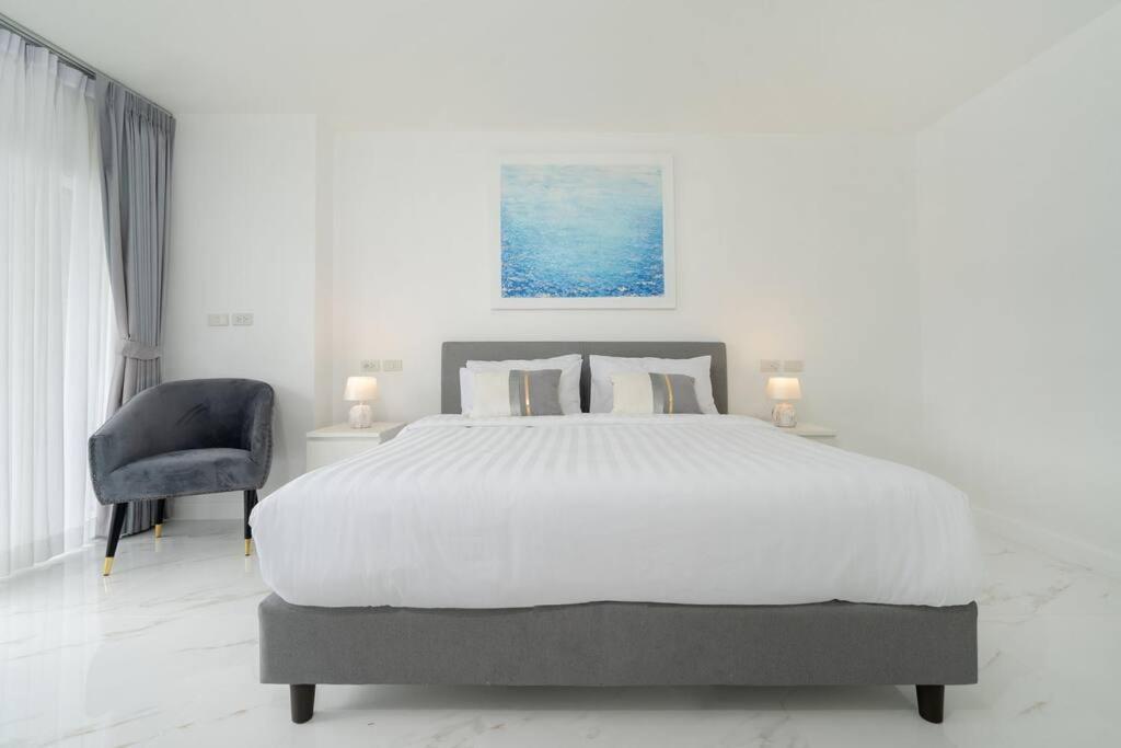 Apartment Tower Brand New 1-bedroom , Near
