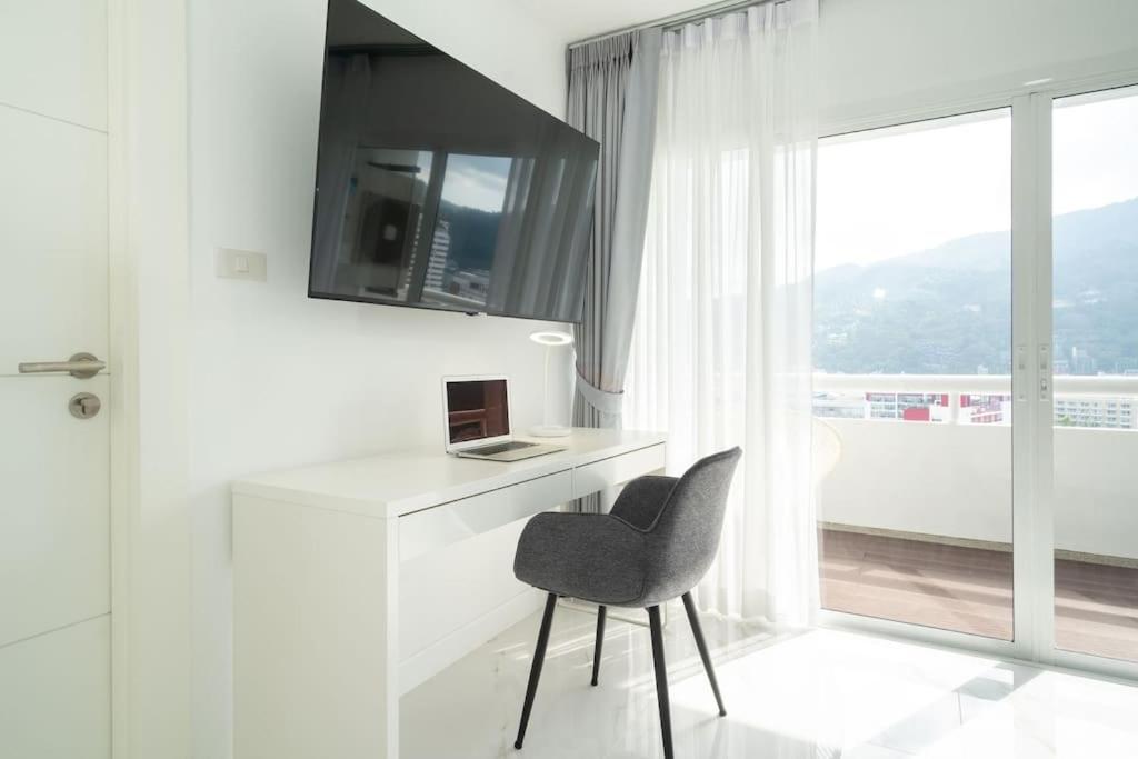 Apartment Tower 1-bedroom , 200 Meters From The Patong