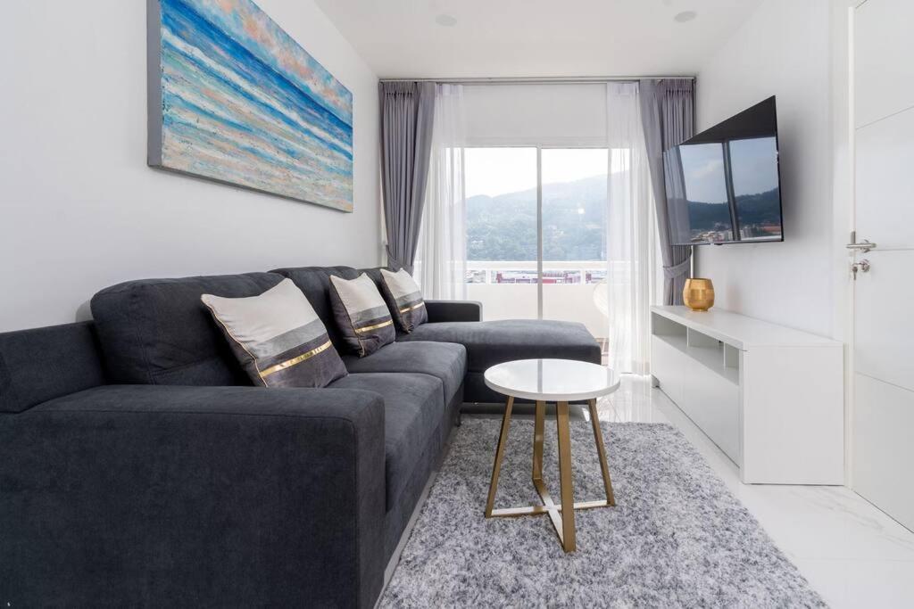 Tower 1-bedroom , 200 Meters From The Patong