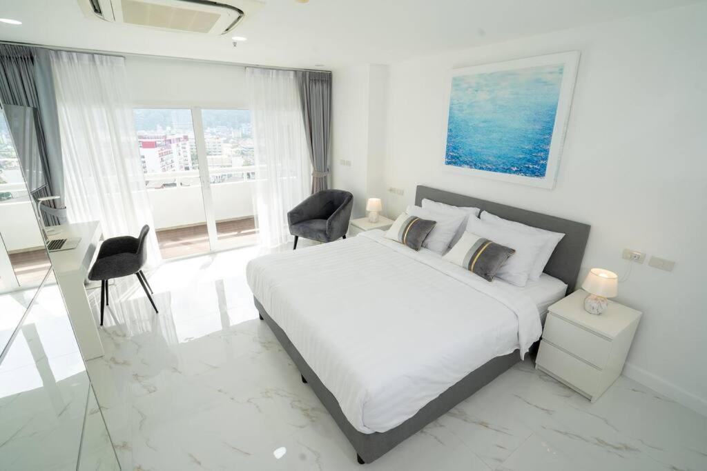 Apartment Tower 1-bedroom , 200 Meters From The Patong
