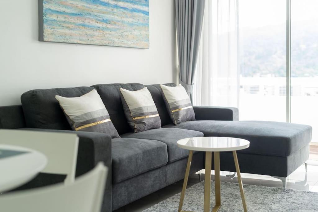 Tower 1-bedroom , 200 Meters From The Apartment Patong