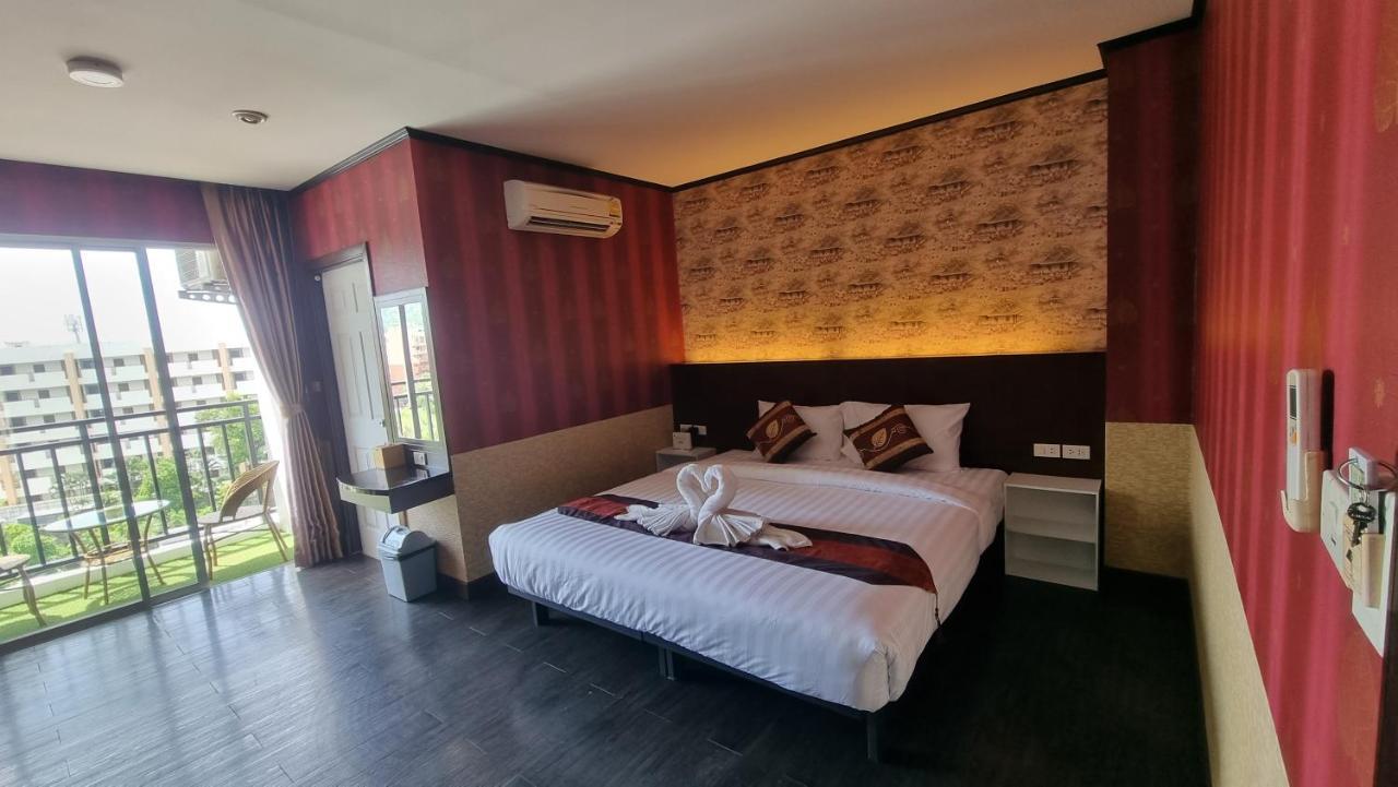 Hotel Sereneburi 3*