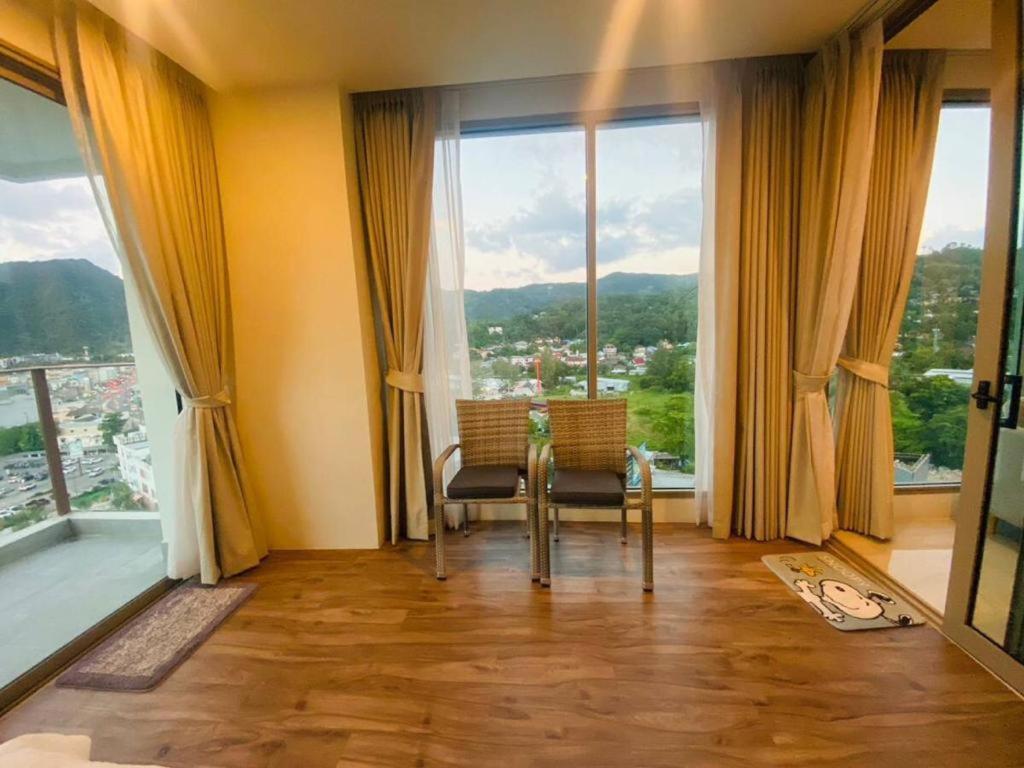 1br Seaview At Oceana C65, Kamala Apartment