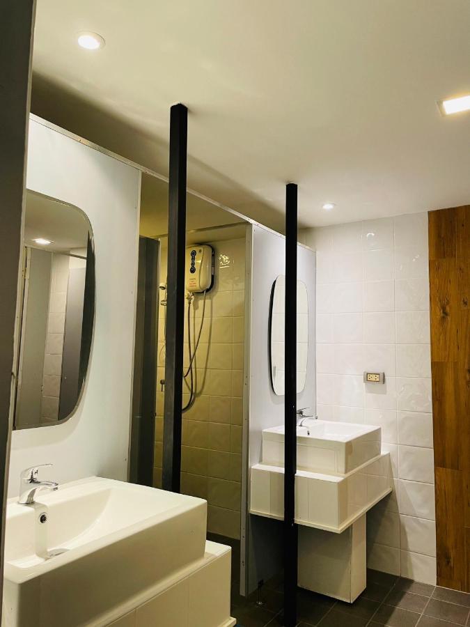 Rabbitel Hostel *