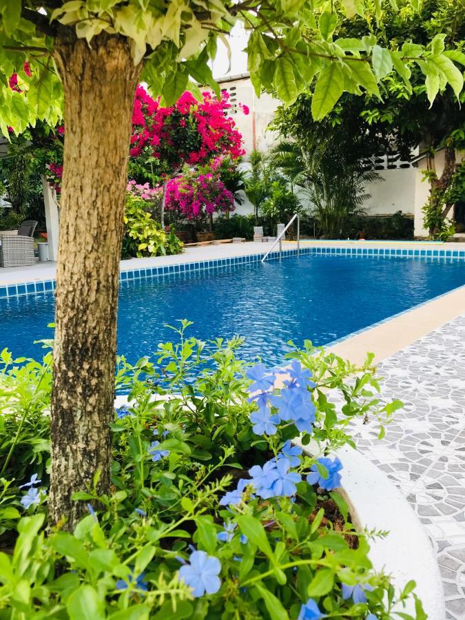 Ferienhaus Guest House, Shared Pool, Private Bathroom And Kitchen Phuket
